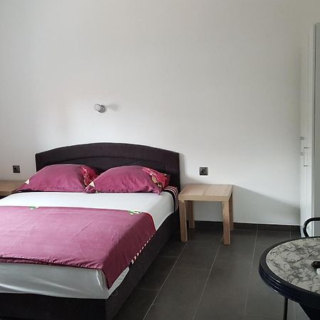 Apartments Star With Pool Biograd Na Moru Luaran gambar