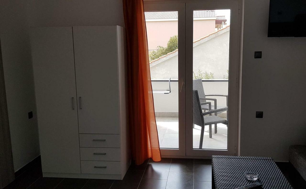 Apartments Star With Pool Biograd Na Moru Luaran gambar