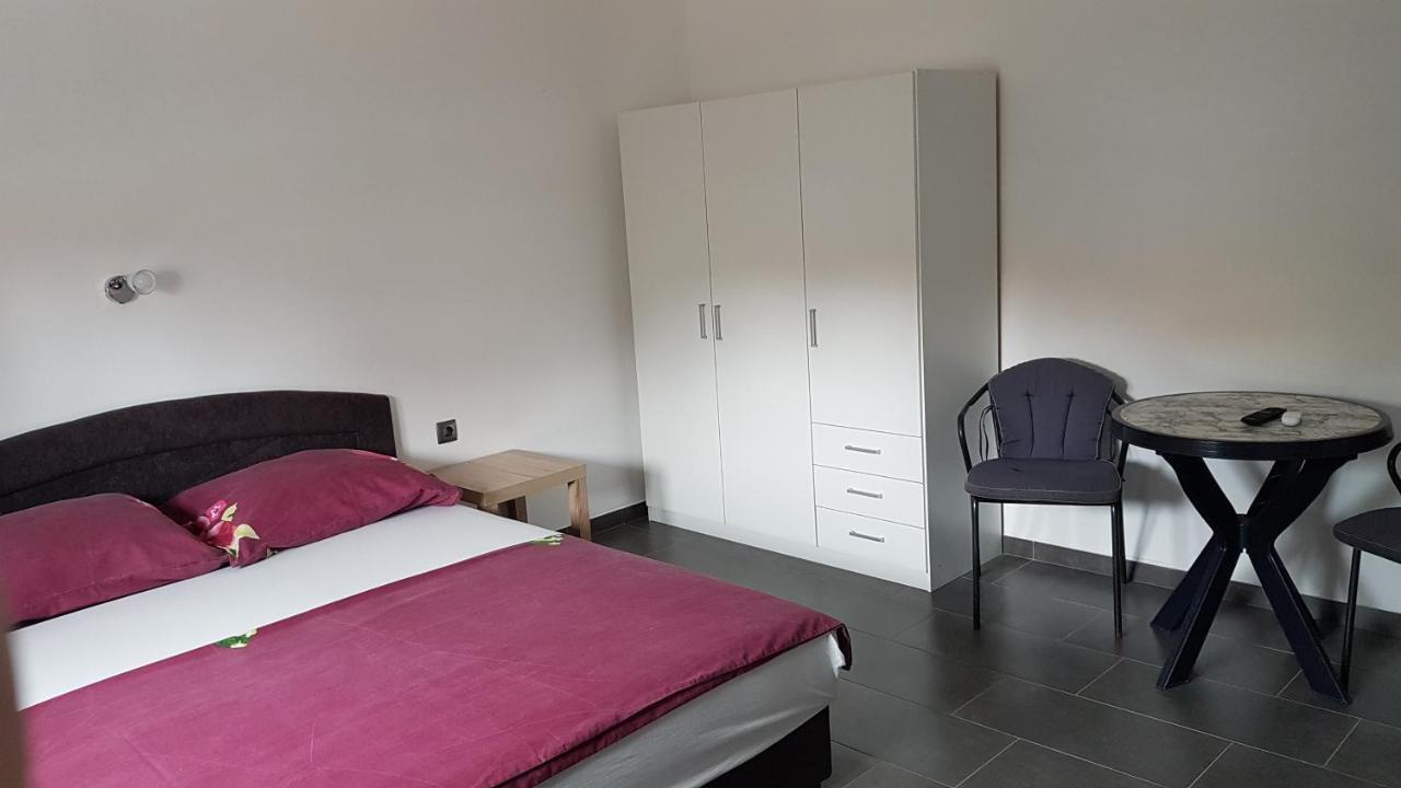 Apartments Star With Pool Biograd Na Moru Luaran gambar