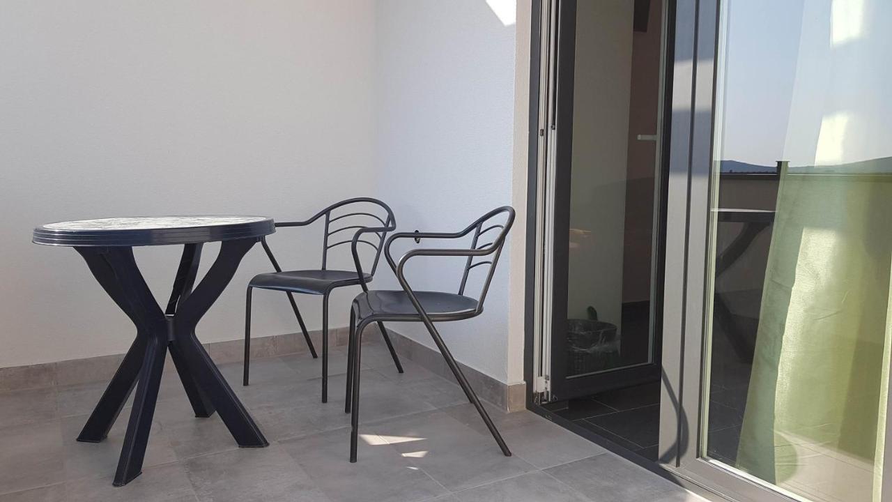 Apartments Star With Pool Biograd Na Moru Luaran gambar